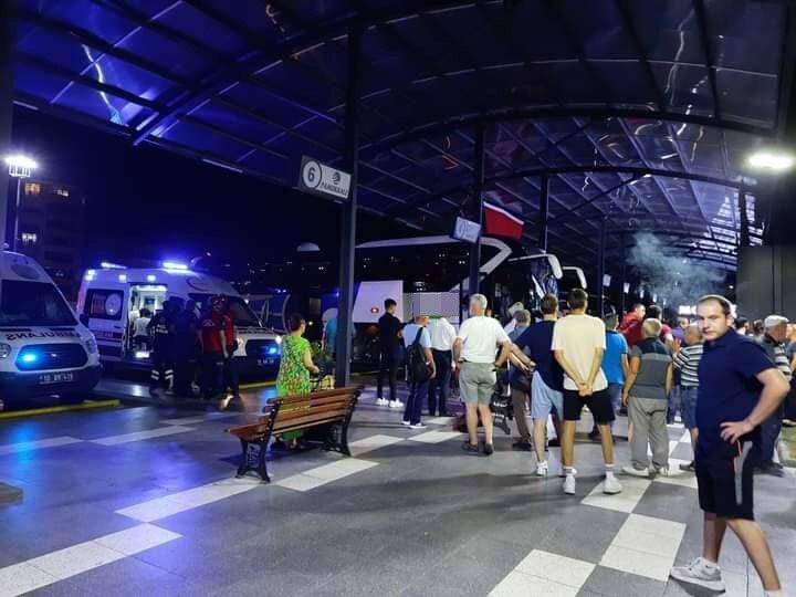 Otobüs terminalinde dehşete düşüren görüntü: Otobüs 2 çocuğu altına aldı