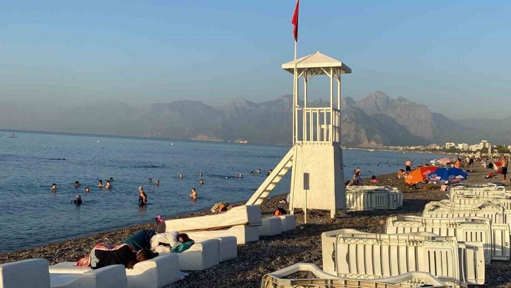 Dünyaca ünlü sahil, otele döndü