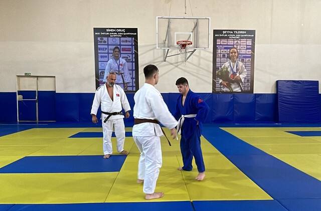 aa-20230902-32054476-32054475-down-sendromlu-judocular-avrupa-sampiyonasinda-altin-madalyaya-odaklandi.jpg