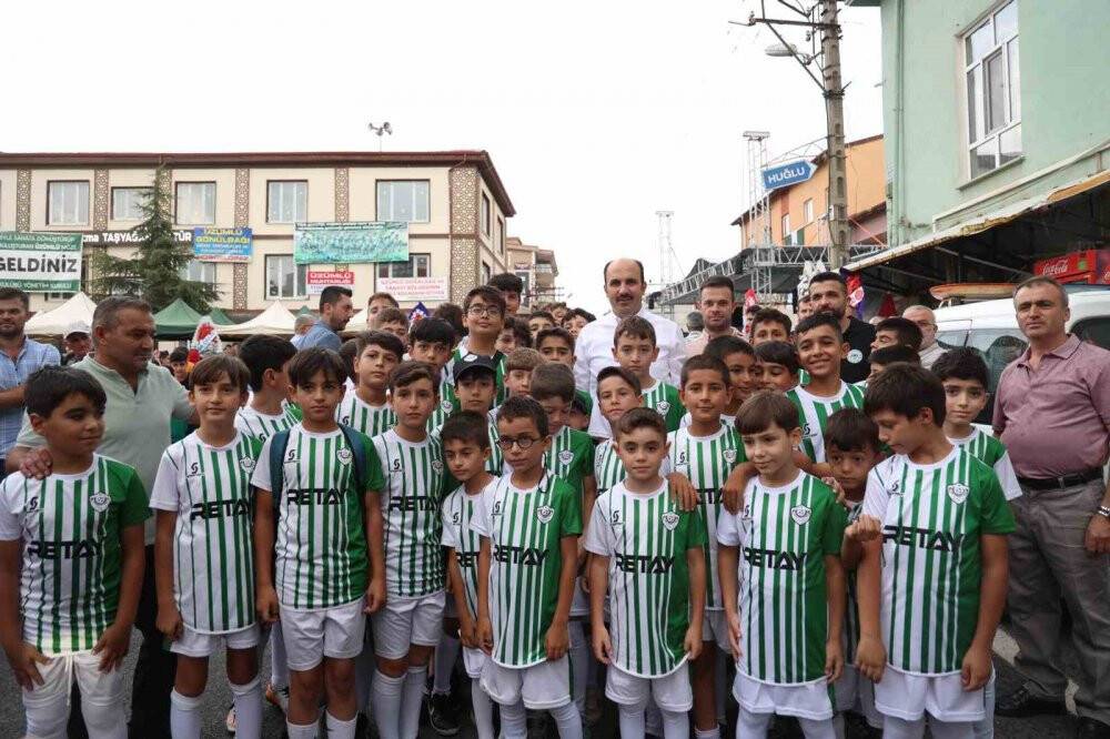 Başkan Altay'dan Üzümlü'ye övgü dolu sözler