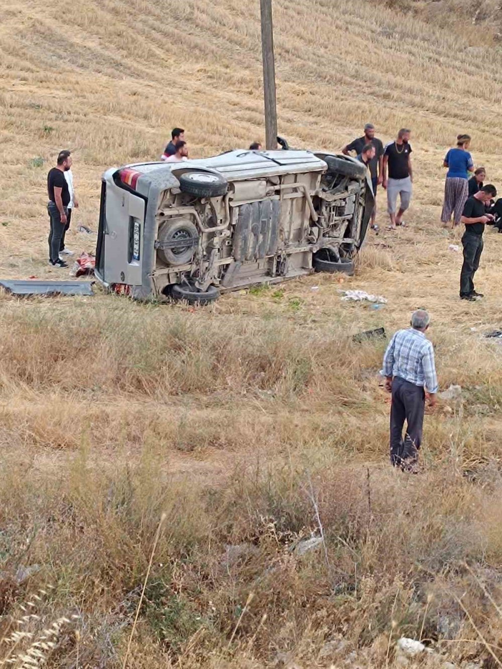 Konya'da düğün yolunda kaza ölü ve yaralılar var