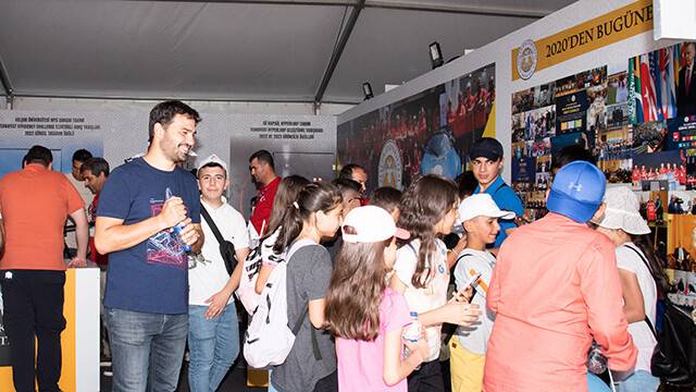 selcuk-universitesinin-teknofest-standina-yogun-ilgi-3-001.jpg