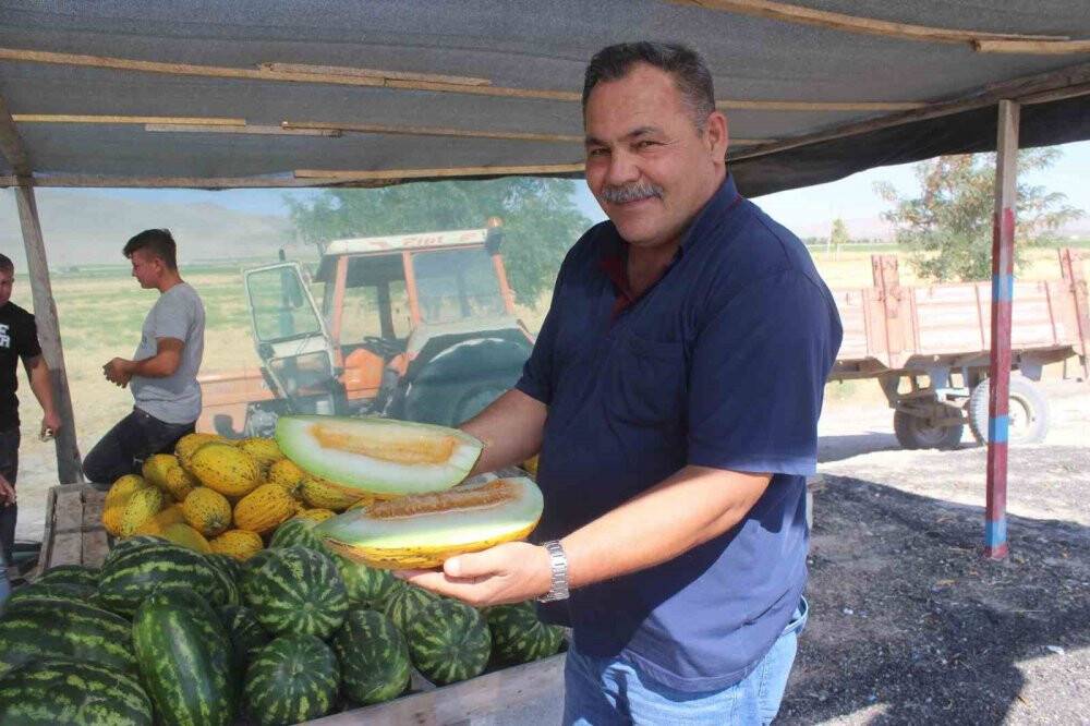 Konya-Adana yolunda satılan doğal ürünler rağbet görüyor