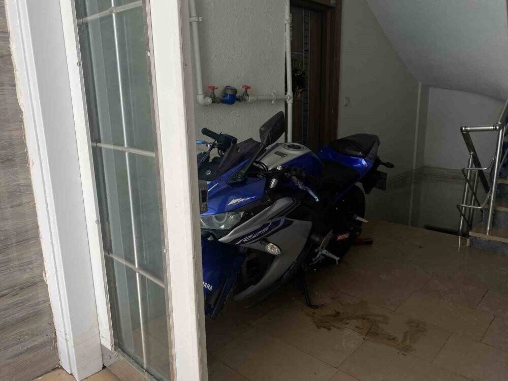 "Sanki kıyamet kopmuştu" Taşkını yaşayan mahalleliler o anları anlattı