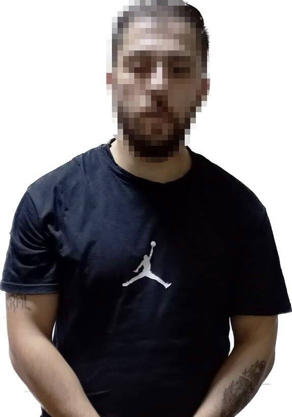 Şaşkınlık veren silahlı yol isteme kavgası kamerada