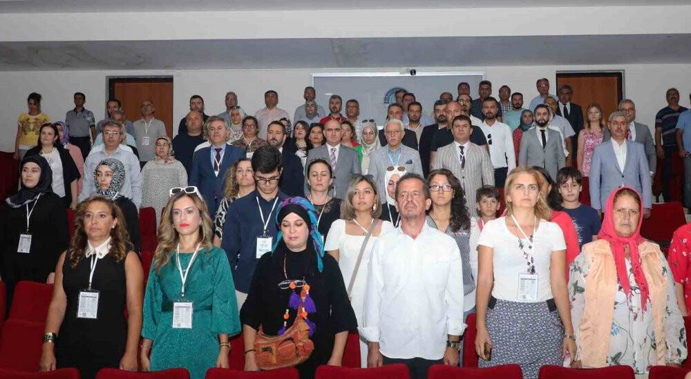 Eğitimciye katkı sağlayacak sempozyum Konya'da başladı