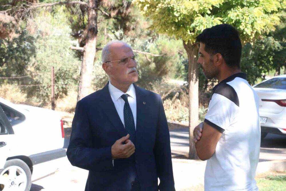 Parkta kalan 6 kişilik aileye Karaköprü Belediyesi sahip çıktı