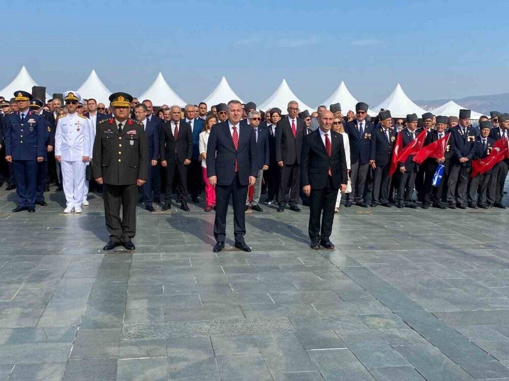 İzmir 9 Eylül'ü kutluyor: Zafer Yürüyüşü başladı