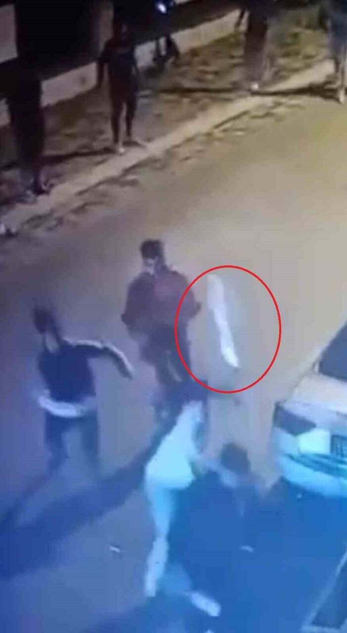 Önce kelimeler sonra satır ve bıçaklar konuştu