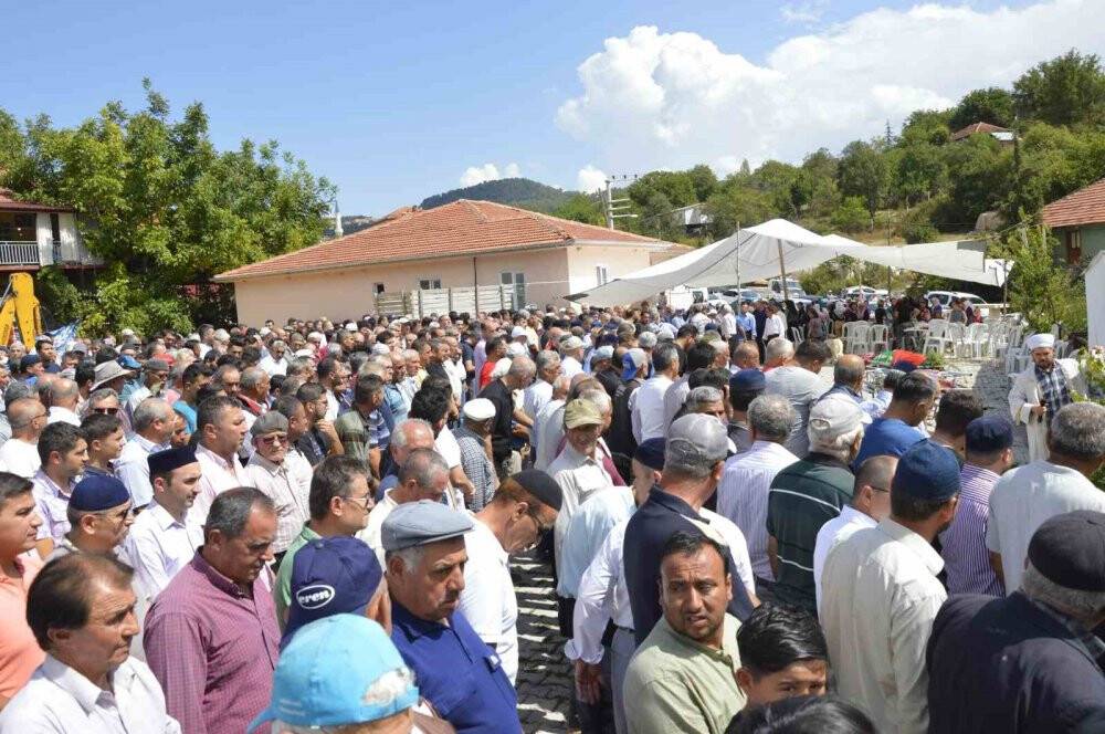 Aynı aileden 3 kişi can vermişti: Toprağa verildiler