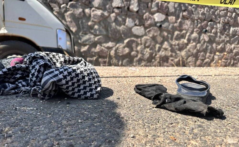 İşçileri taşıyan minibüs devrildi: Çok sayıda ölü ve yaralı var