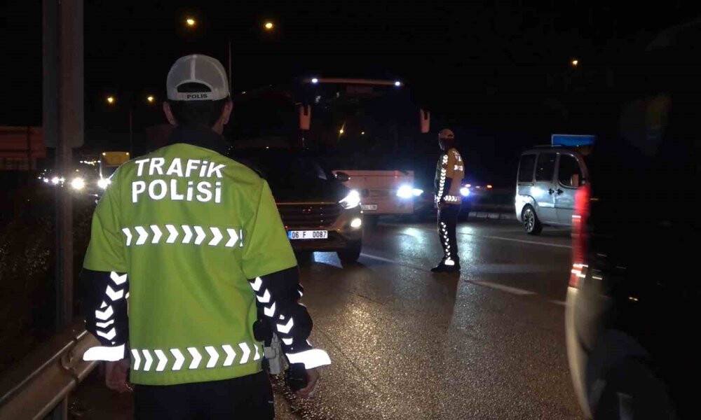 Yaz tatili sona erdi, vatandaşlar yollara akın etti