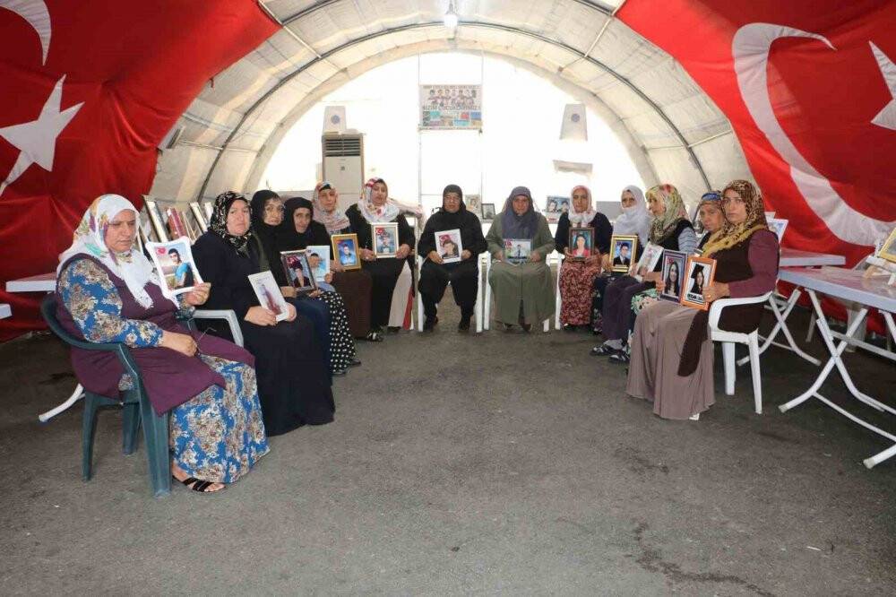 Evlat nöbetindeki anne: Çocuğumun babası evlat hasretinden vefat etti