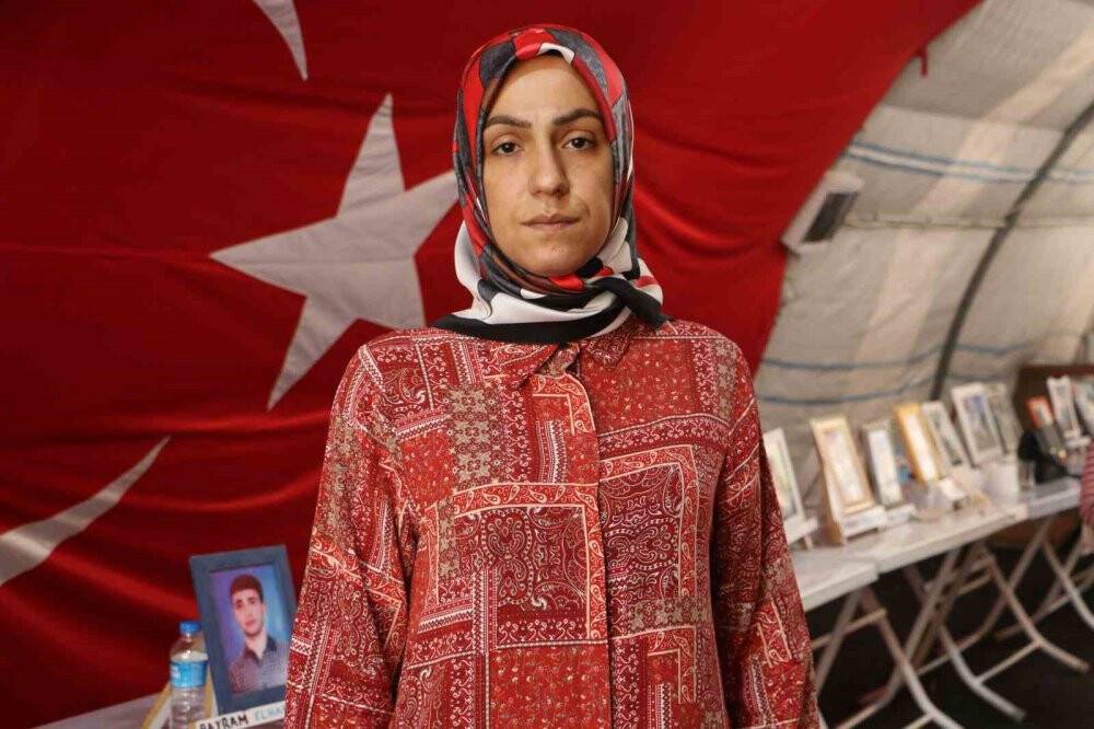 Diyarbakır anneler: “Sezgin Tanrıkulu’nun siyasetten men edilmesi gerekiyor”