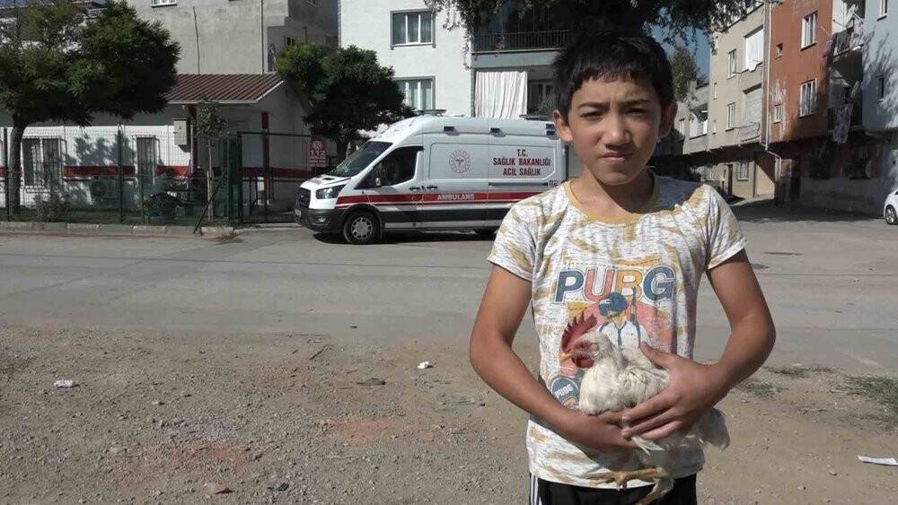 Yaralanan tavuğunu 112'ye tedavi ettirdi