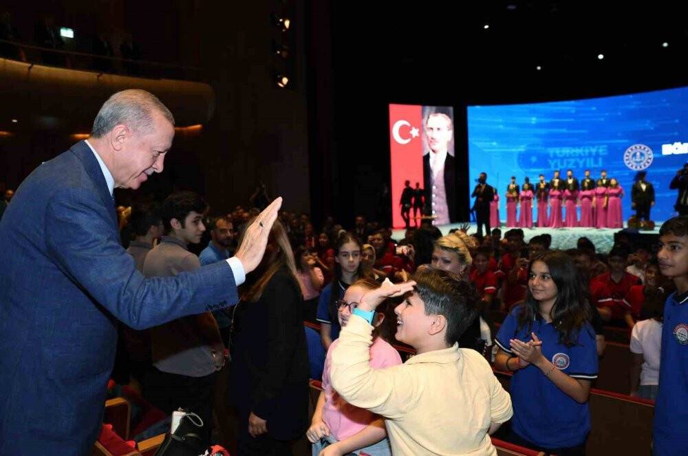 Cumhurbaşkanı Erdoğan’dan öğretmenlere müjde