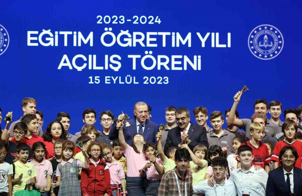 Cumhurbaşkanı Erdoğan’dan öğretmenlere müjde