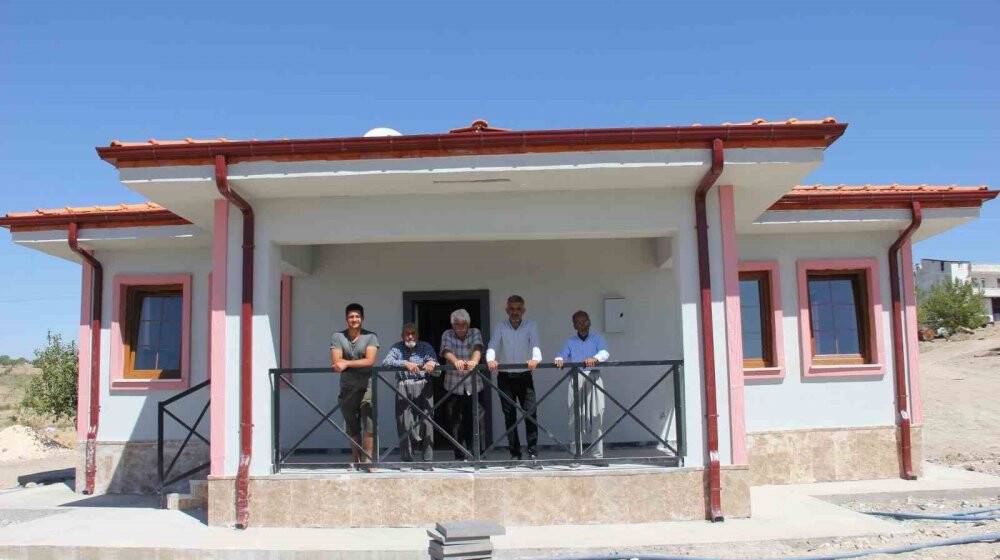 Depremde büyük hasar almıştı! Köy evleri göz kamaştırıyor