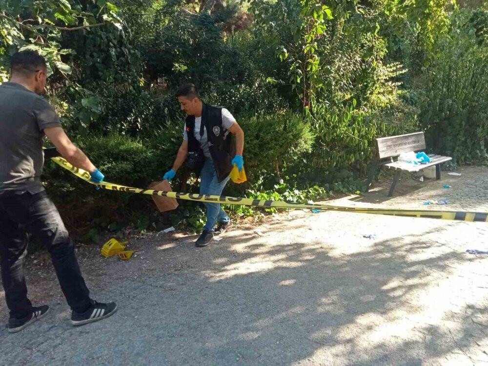 Eski eşi parkta öldürdü