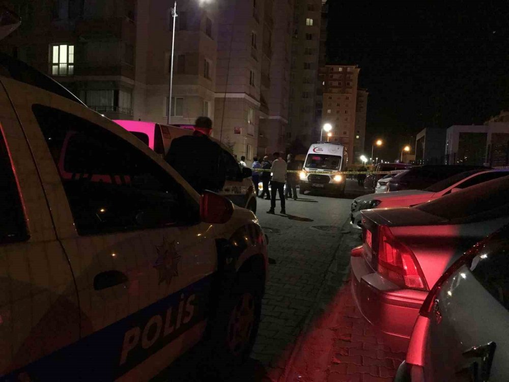 Konya’da 2 genç kız 15 katlı binanın çatısından atladı