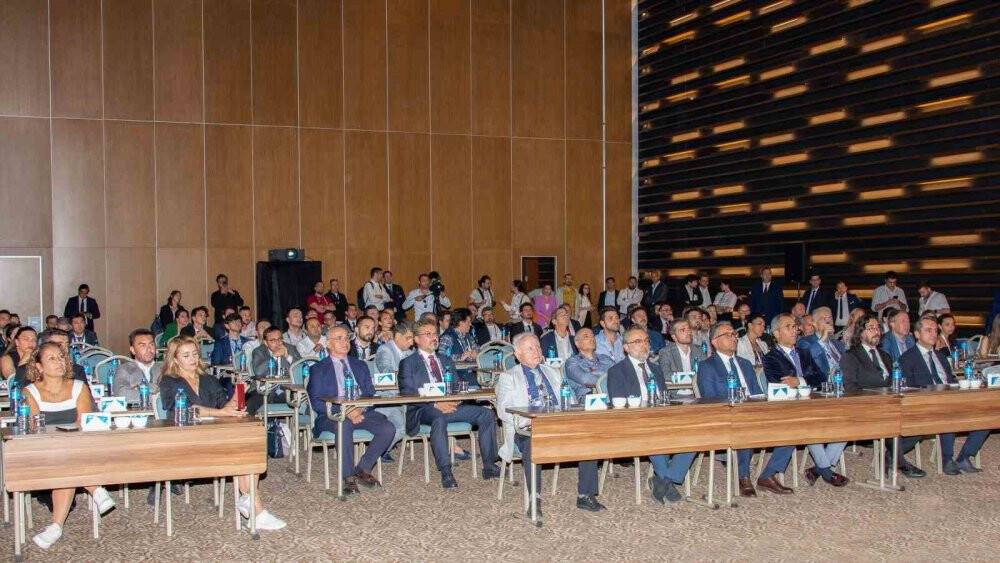 SÜ, bilim insanlarını buluşturdu