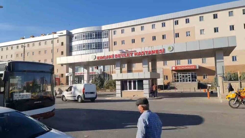 3 yaşındaki çocuk otomobilin altında can verdi!