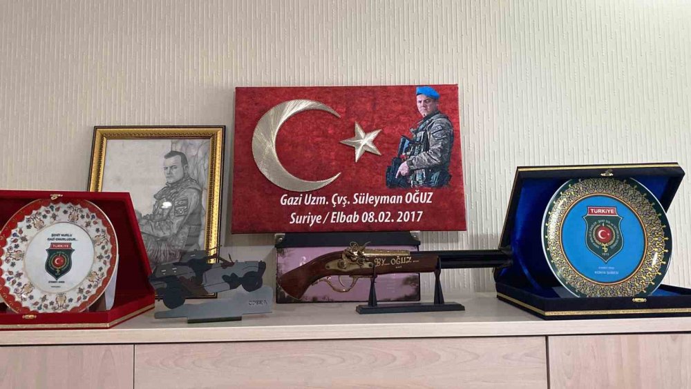 Konyalı Fırat Kalkanı gazisi, kanlı kamuflajını saklıyor