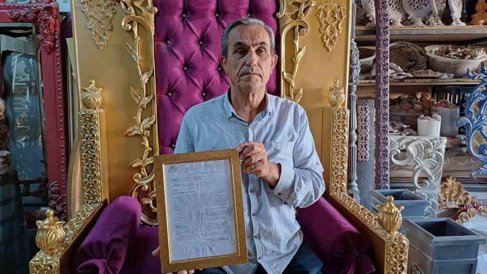 İşyeri sahibi yüzde 500 zam istedi! Pankartla isyan etti!