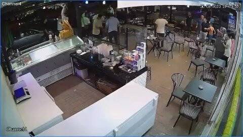Tacize karşılık,  meydan dayağı!