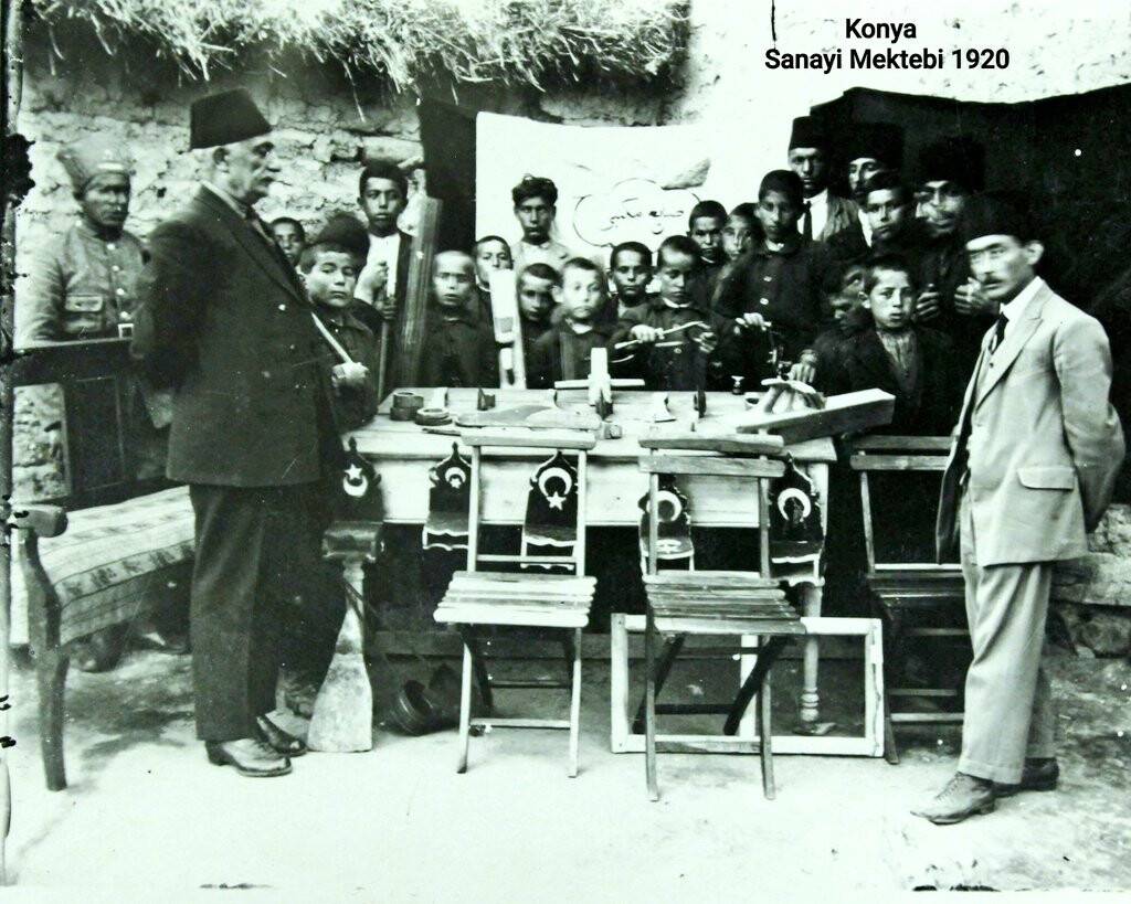 konya-sanayi-mektebi-1920.jpg