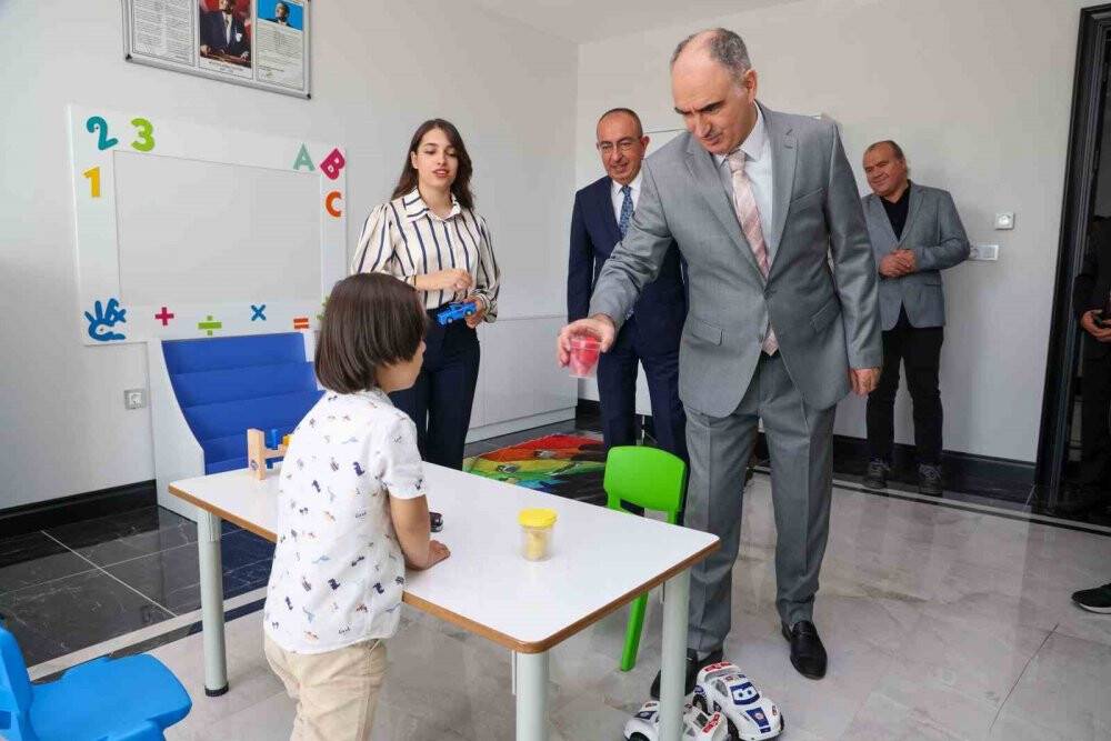 Konya Valisi Özkan'dan DOSD Meram'a övgü: İftihar ettik