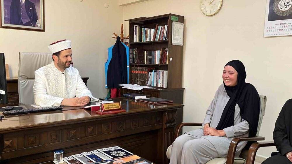 Almanya'dan geldi: Müslüman oldu