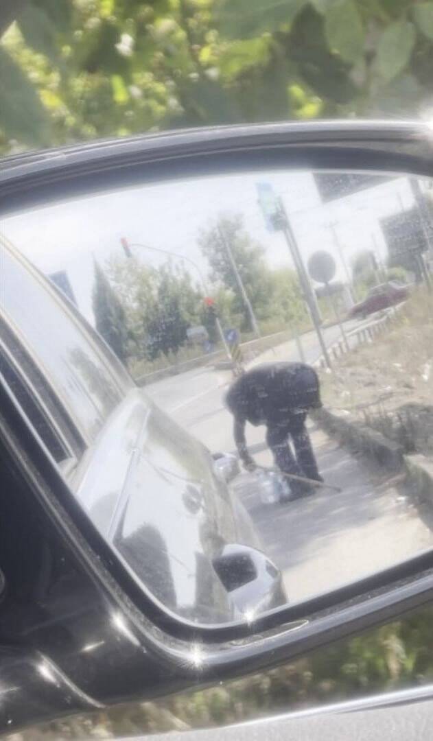 İnsanlık ölmemiş dedirten görüntü: Duyarsız olmadı!