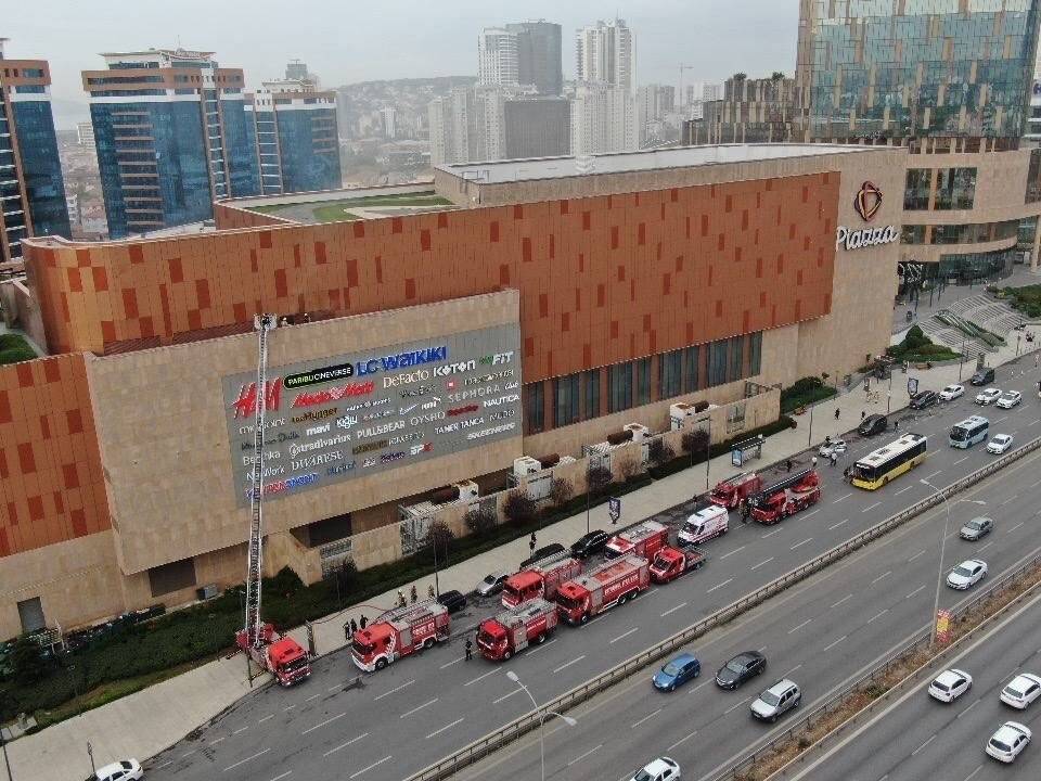 AVM'de yangın çıktı: O yangın korku dolu anlar yaşattı!