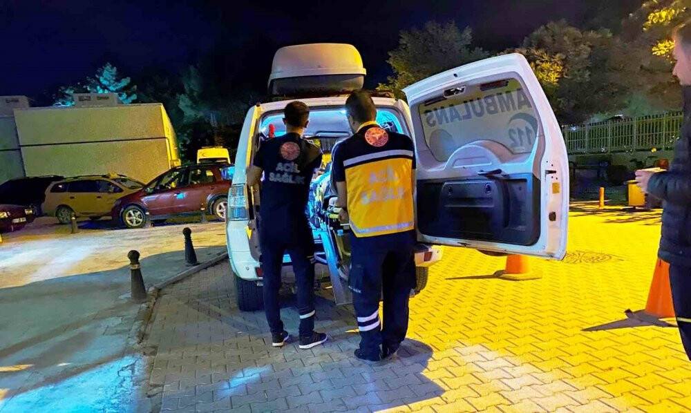 Konya Kulu'da otomobil traktöre çarptı: 1 yaralı