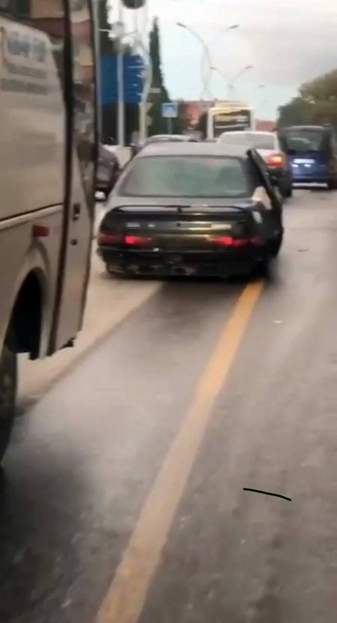 Trafikte görenler dönüp bir daha bakıyor