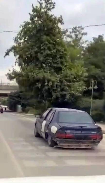 Trafikte görenler dönüp bir daha bakıyor