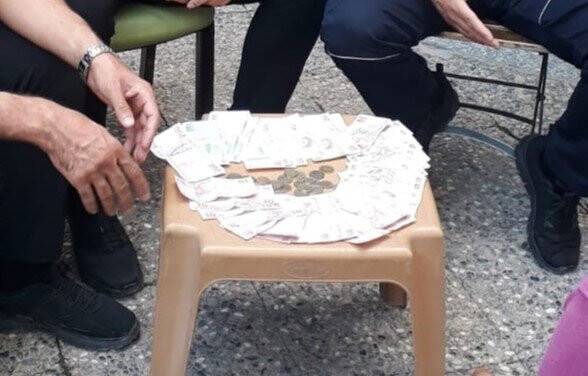 Dilenci 15 dakikadatopladığı para zabıtayı bile şok etti