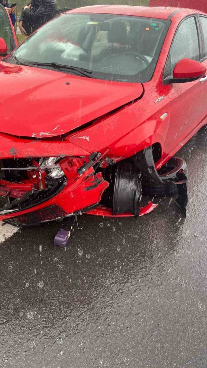 Ünlü rapçi trafik kazası geçirdi