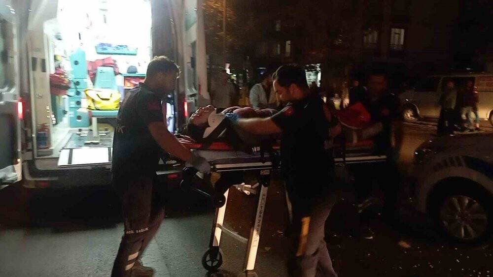 Konya'da kaza: Otomobil çarptı, caddeye savruldu