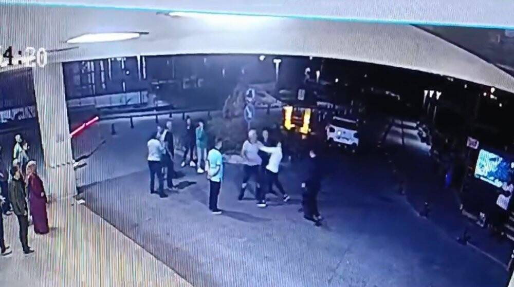 Göğsüne aldığı yumruk sonu oldu