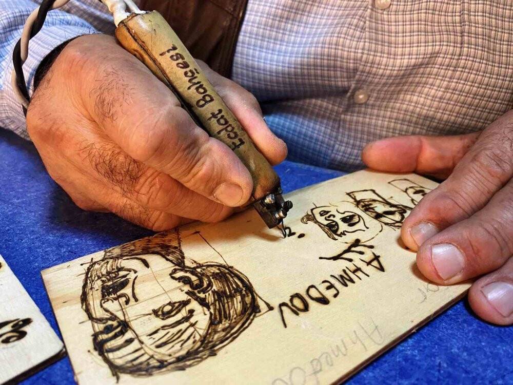 Konya'da ahşap yakma sanatının 56 yıllık ustası: Zeki Tuğyan