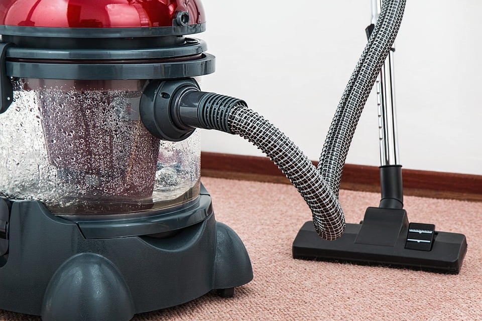 vacuum-cleaner-657719-960-720.jpg
