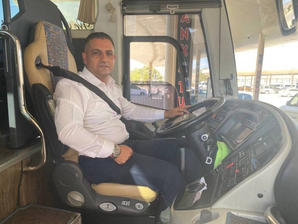 Yolcu otobüsünün direksiyonuna atladı! Kahraman şoför 26 kişiyi ölümden kurtardı