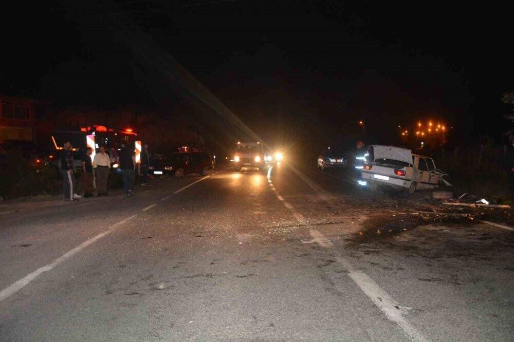 Kafa kafaya çarpıştılar: 6 yaralı