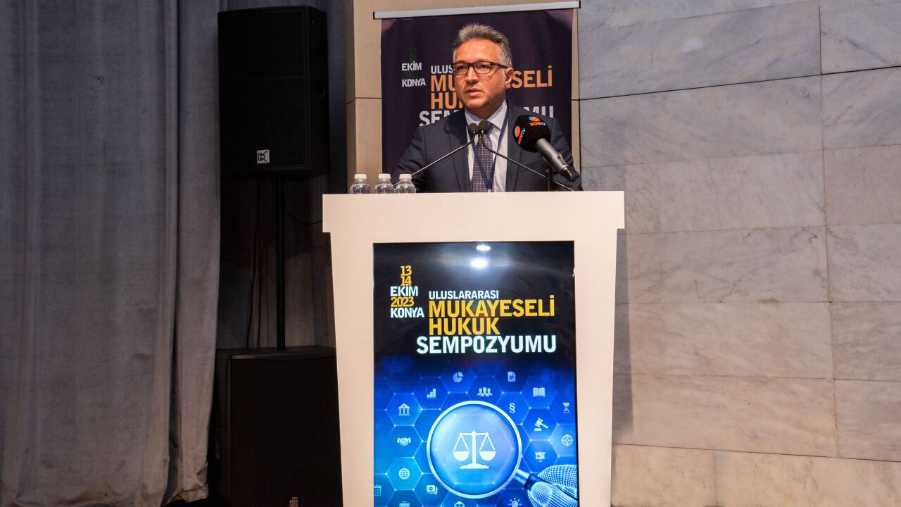 uluslararasi-mukayeseli-hukuk-sempozyumu-duzenlendi-1.jpg