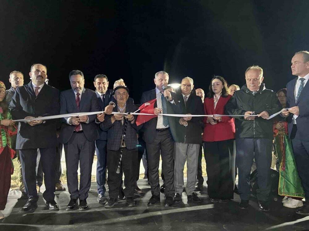 Gençlik ve Spor Bakanı Bak Hüyük'te: Gençlerimizin çiftçilikle uğraşmasını istiyoruz