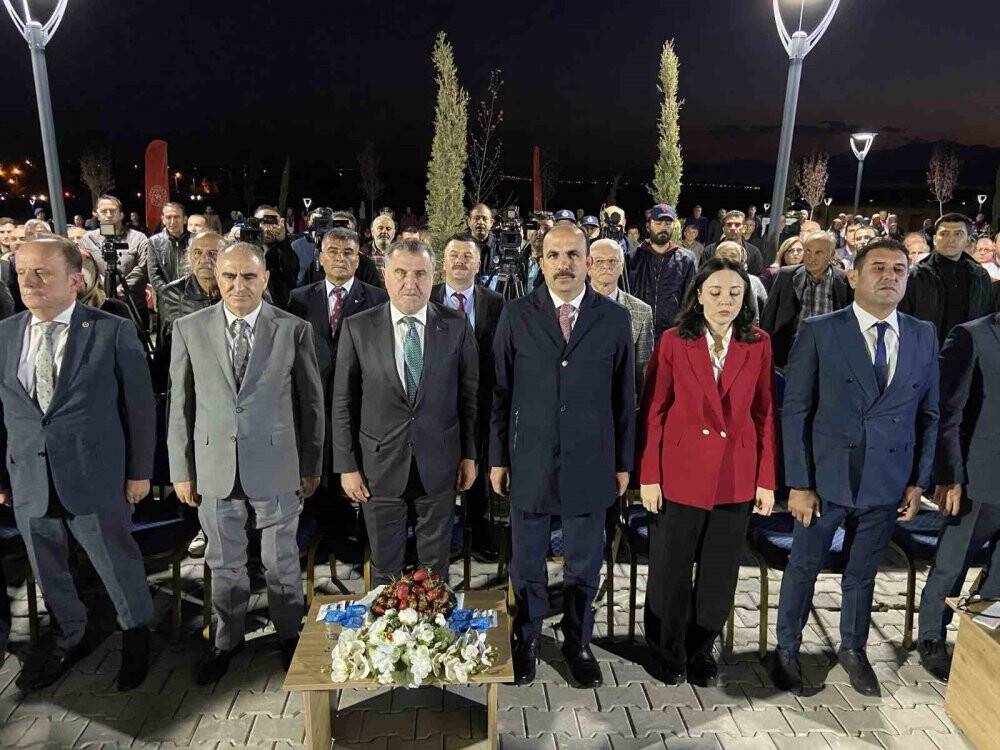 Gençlik ve Spor Bakanı Bak Hüyük'te: Gençlerimizin çiftçilikle uğraşmasını istiyoruz