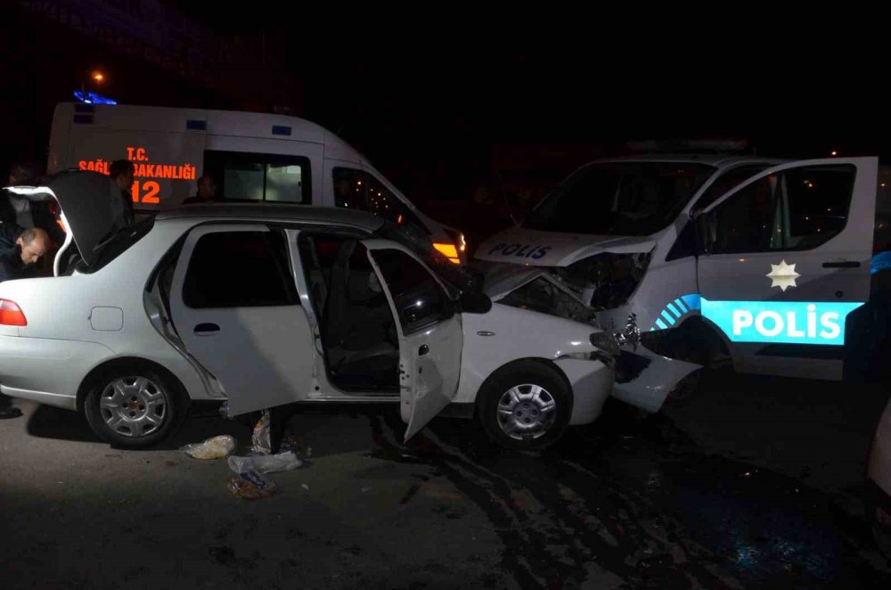 ’Dur’ ihtarına uymadı kaza yaptı: Konya'daki kazada 2'si polis, 2'si çocuk 8 yaralı