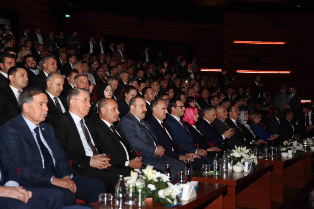 Başkan Altay, Dünya Belediyeler Birliği'nin başkanlığını UCLG Dünya Konseyi'nde devraldı